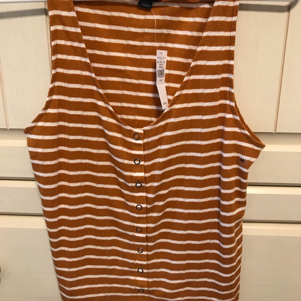 AE crop top